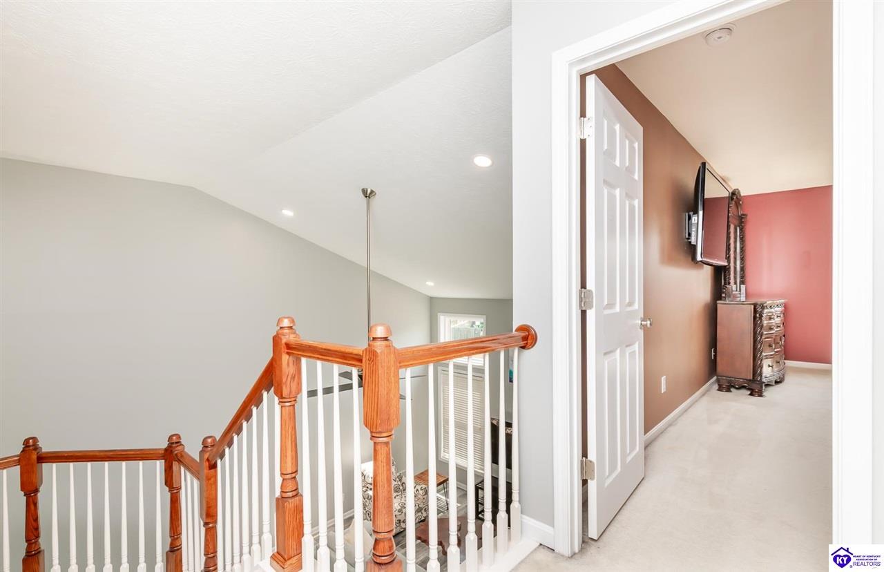 Listing Picture 10405 Leven Boulevard Louisville, KY 40229 MLS HK25001547