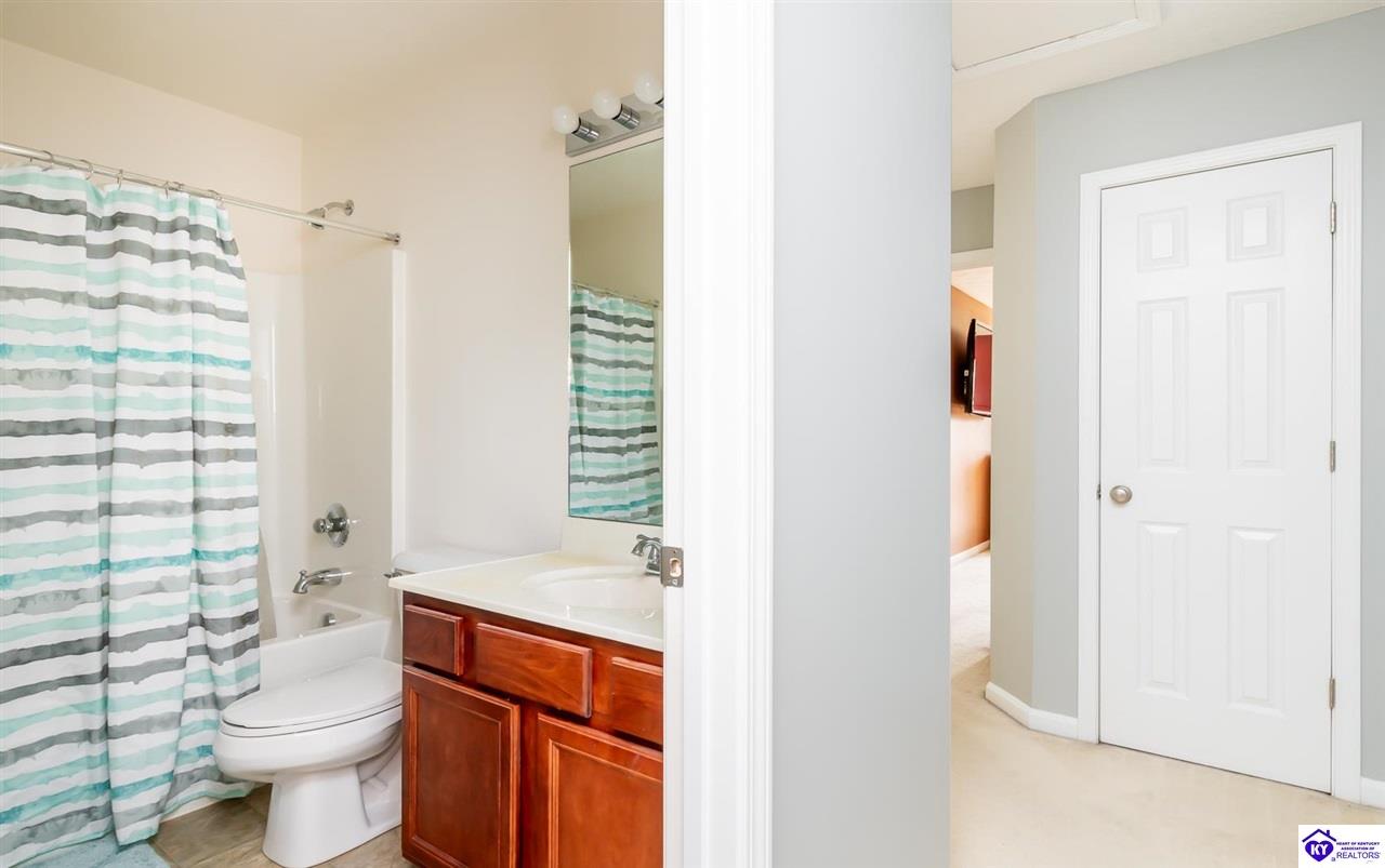 Listing Picture 10405 Leven Boulevard Louisville, KY 40229 MLS HK25001547