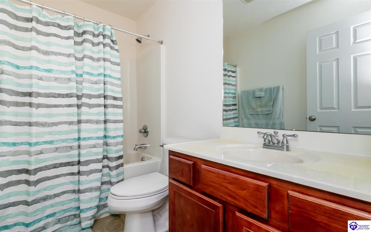 Listing Picture 10405 Leven Boulevard Louisville, KY 40229 MLS HK25001547