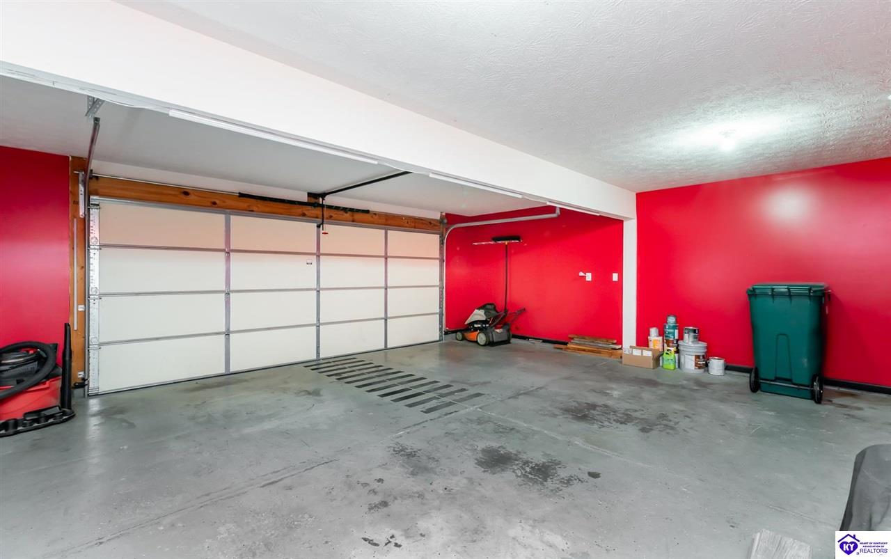 Listing Picture 10405 Leven Boulevard Louisville, KY 40229 MLS HK25001547