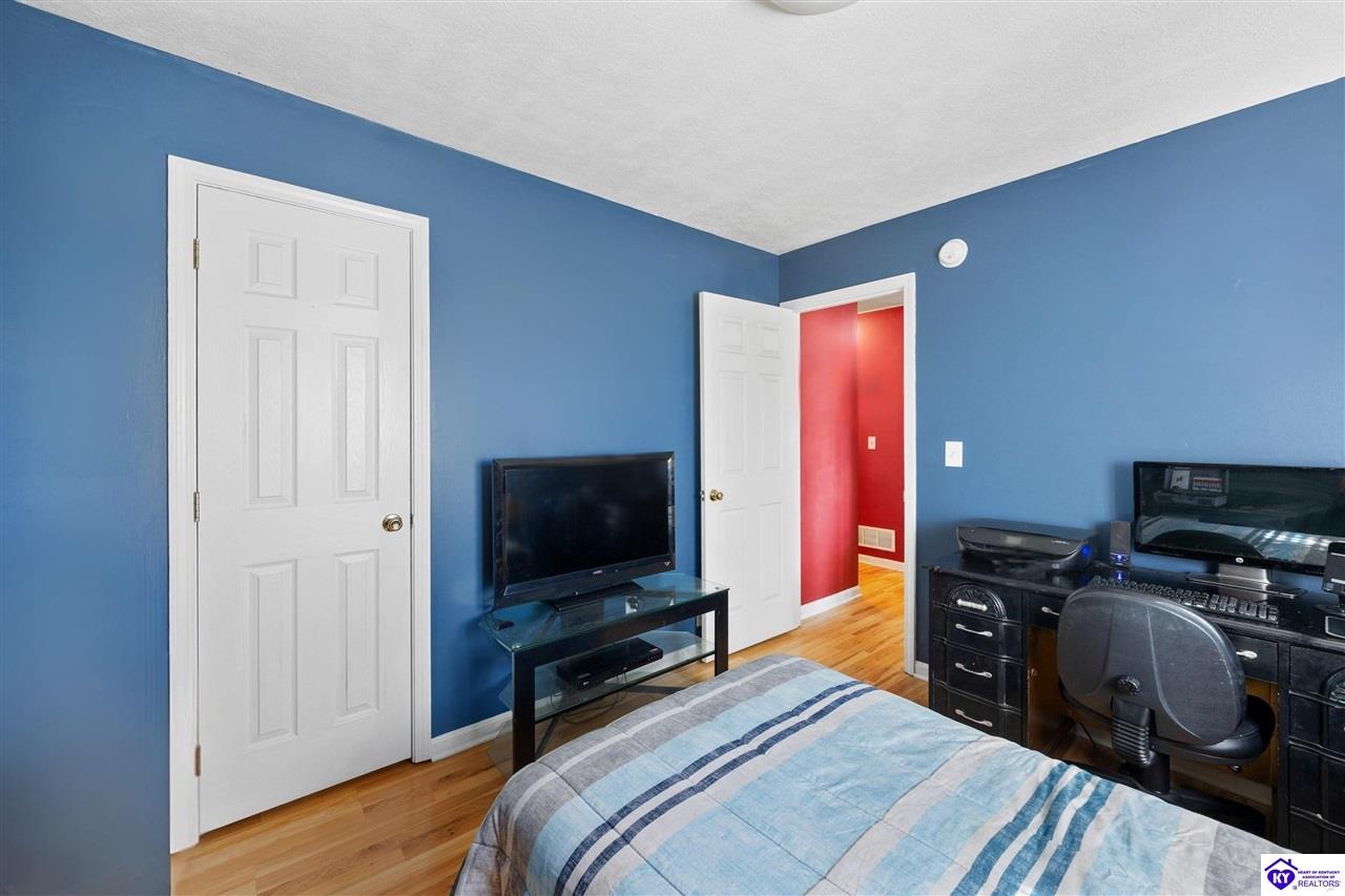 Listing Picture 75 Briarton Court Elizabethtown, KY 42701 MLS HK25001553