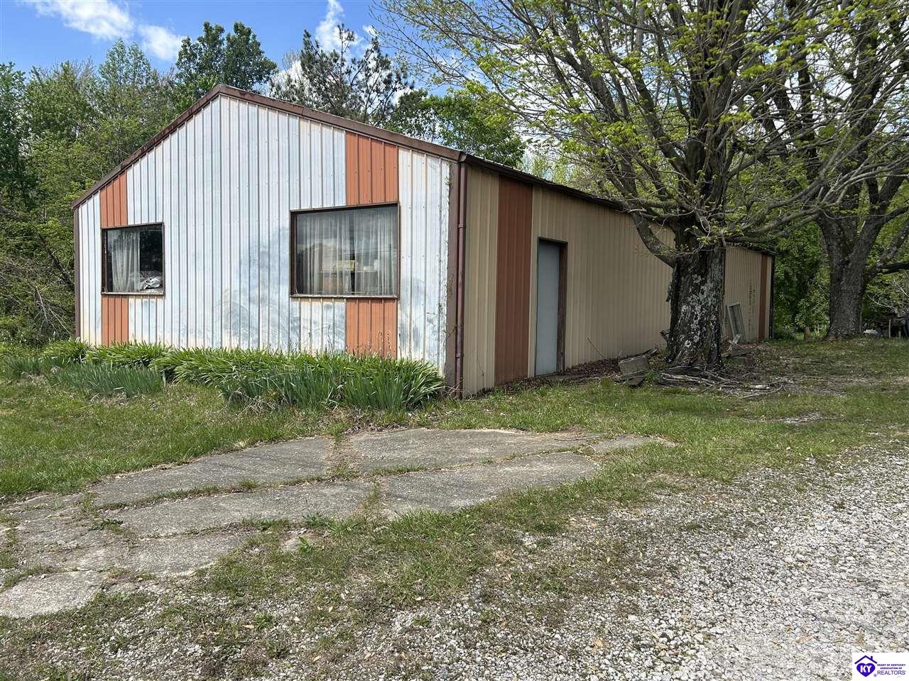 5559 E Highway 60Harned, KY 40144