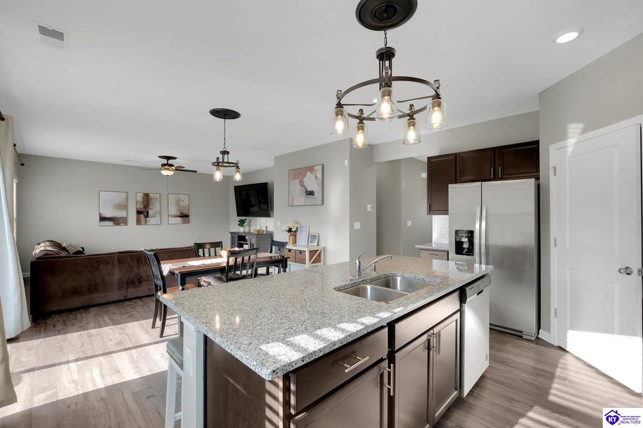 Listing Picture 109 Kentucky Oaks Trail Elizabethtown, KY 42701 MLS HK25001568