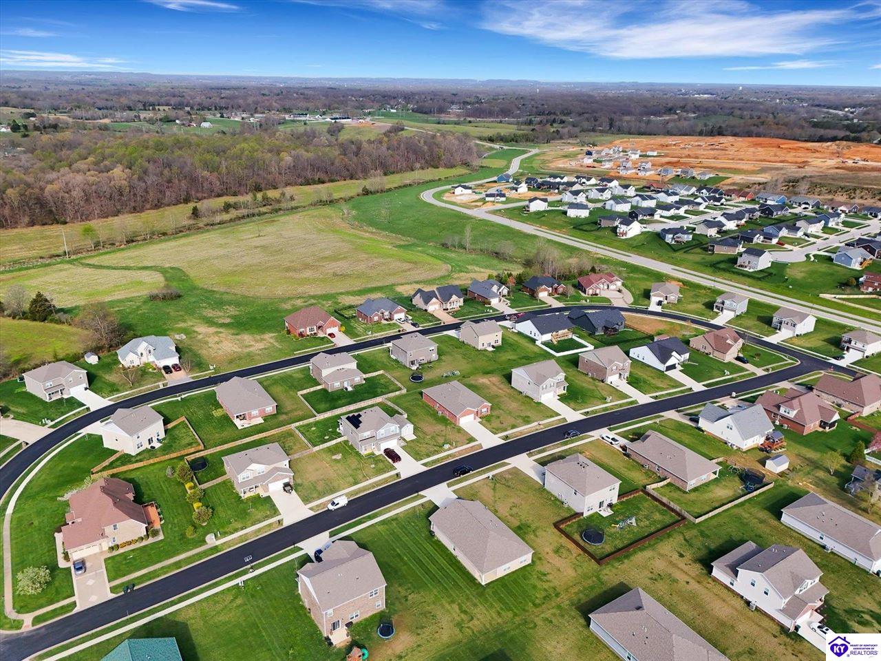 Listing Picture 109 Kentucky Oaks Trail Elizabethtown, KY 42701 MLS HK25001568