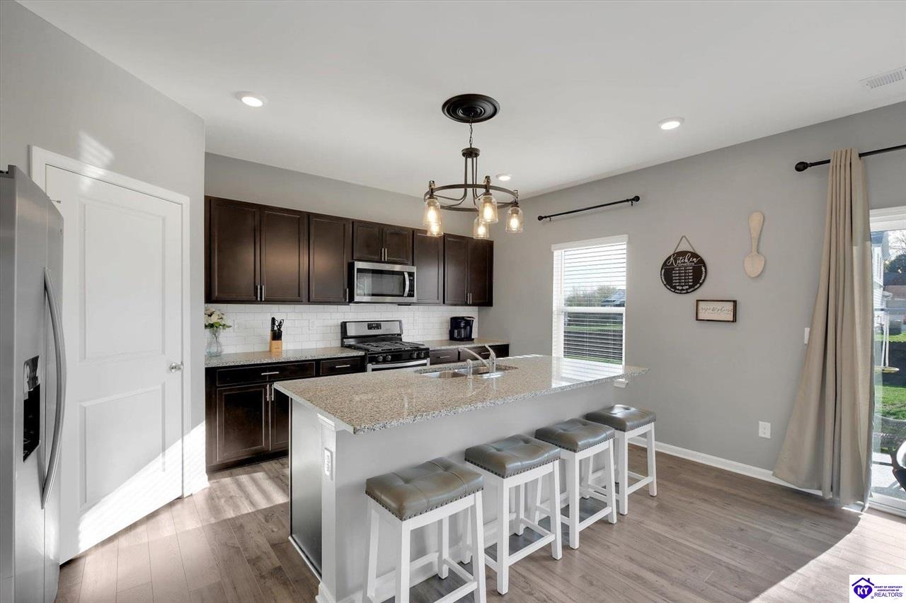 Listing Picture 109 Kentucky Oaks Trail Elizabethtown, KY 42701 MLS HK25001568