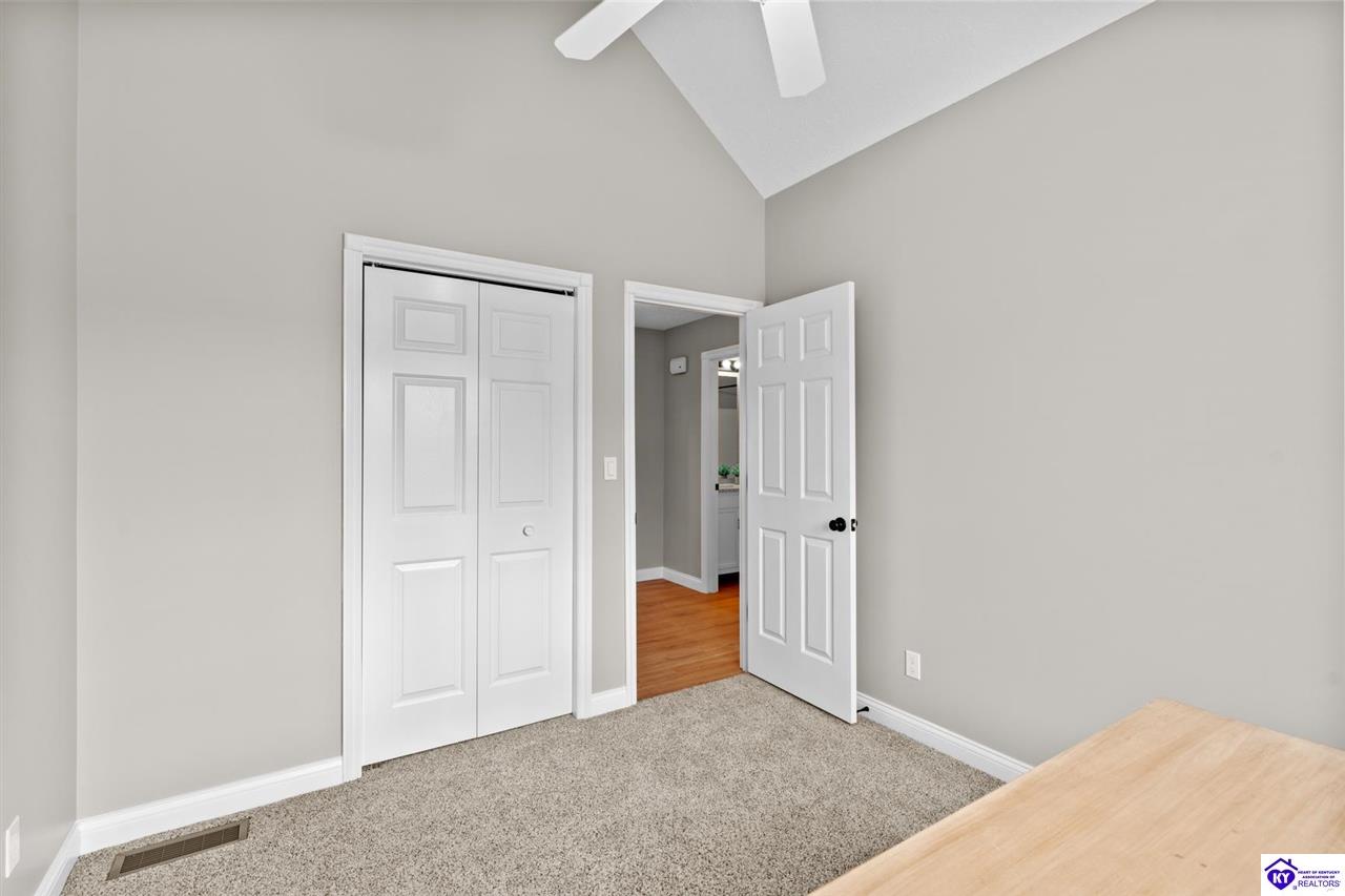 Listing Picture 1142 Oak Street Elizabethtown, KY 42701 MLS HK25001599