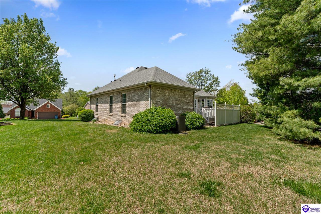 Listing Picture 1142 Oak Street Elizabethtown, KY 42701 MLS HK25001599
