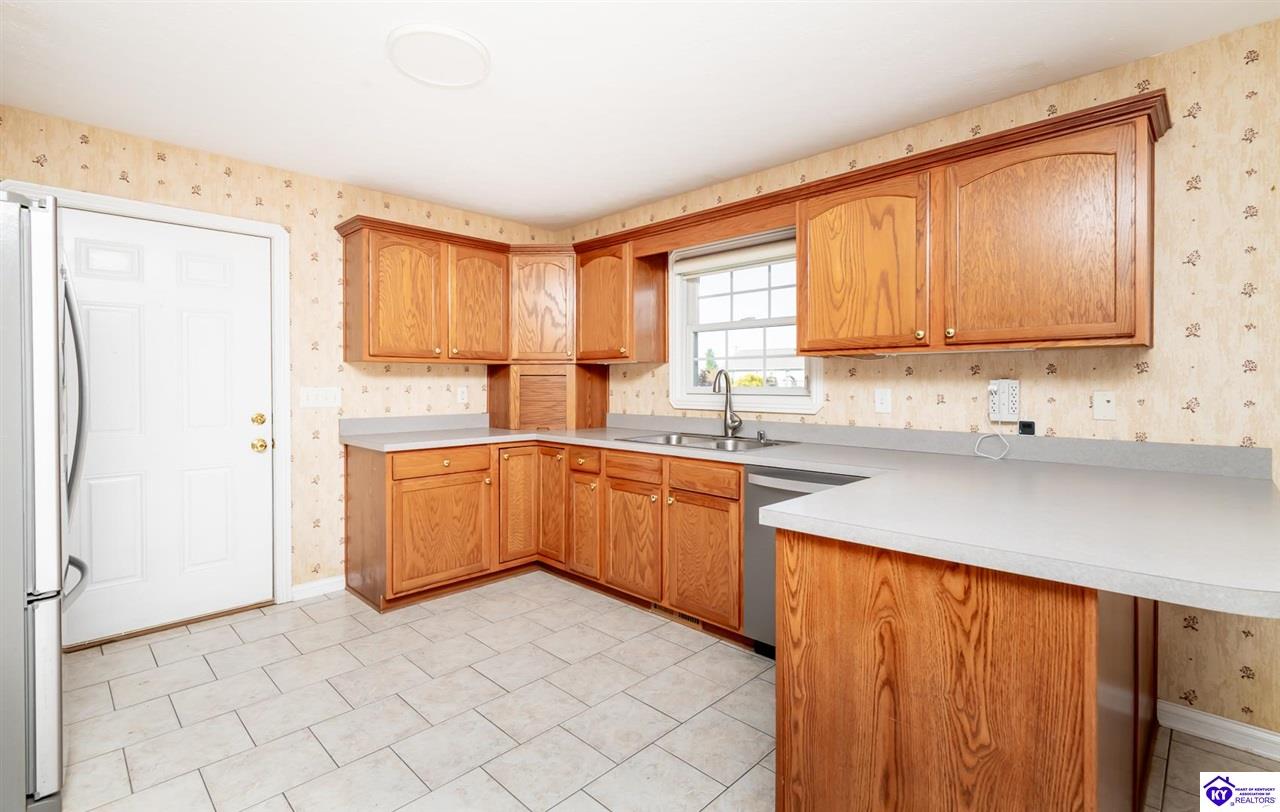 Listing Picture 163 Chase Lake Road Rineyville, KY 40162 MLS HK25001600