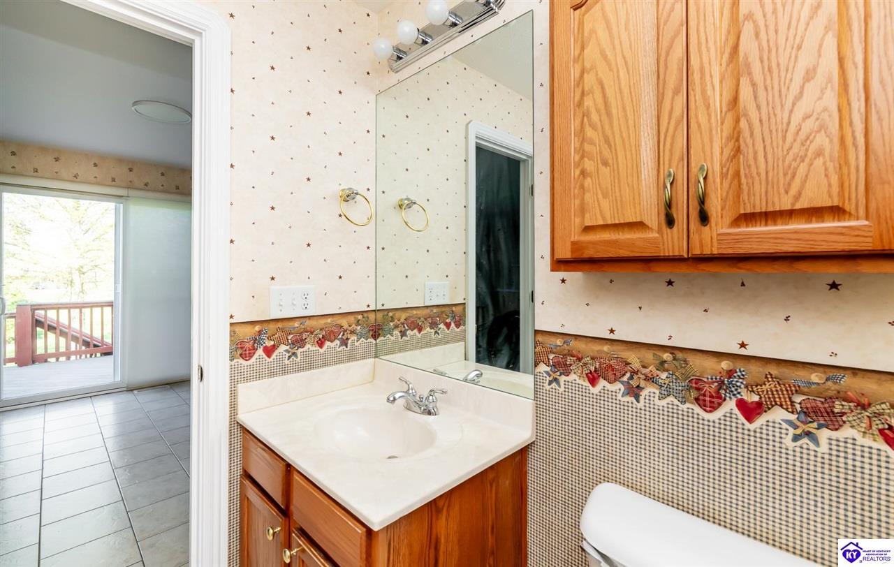 Listing Picture 163 Chase Lake Road Rineyville, KY 40162 MLS HK25001600