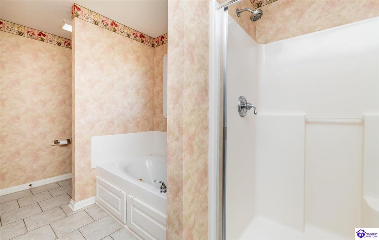 Listing Picture 163 Chase Lake Road Rineyville, KY 40162 MLS HK25001600