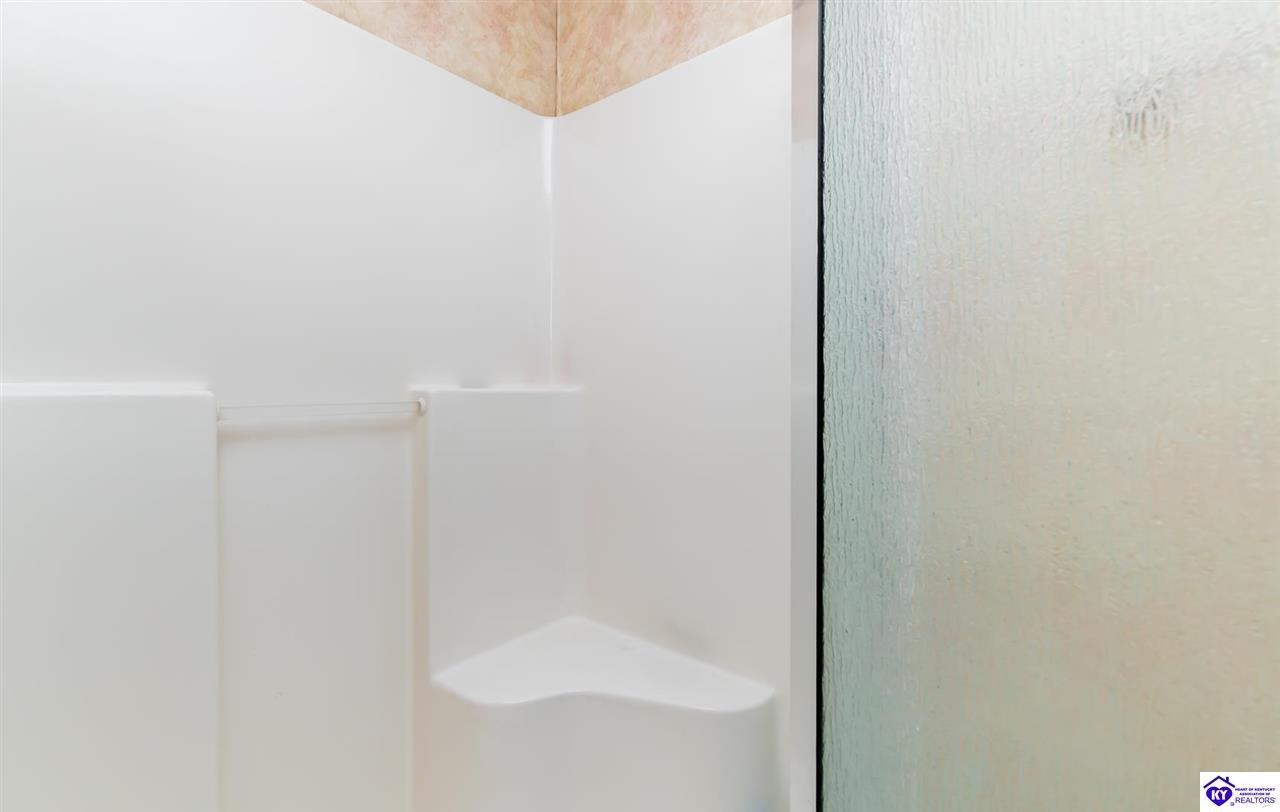 Listing Picture 163 Chase Lake Road Rineyville, KY 40162 MLS HK25001600