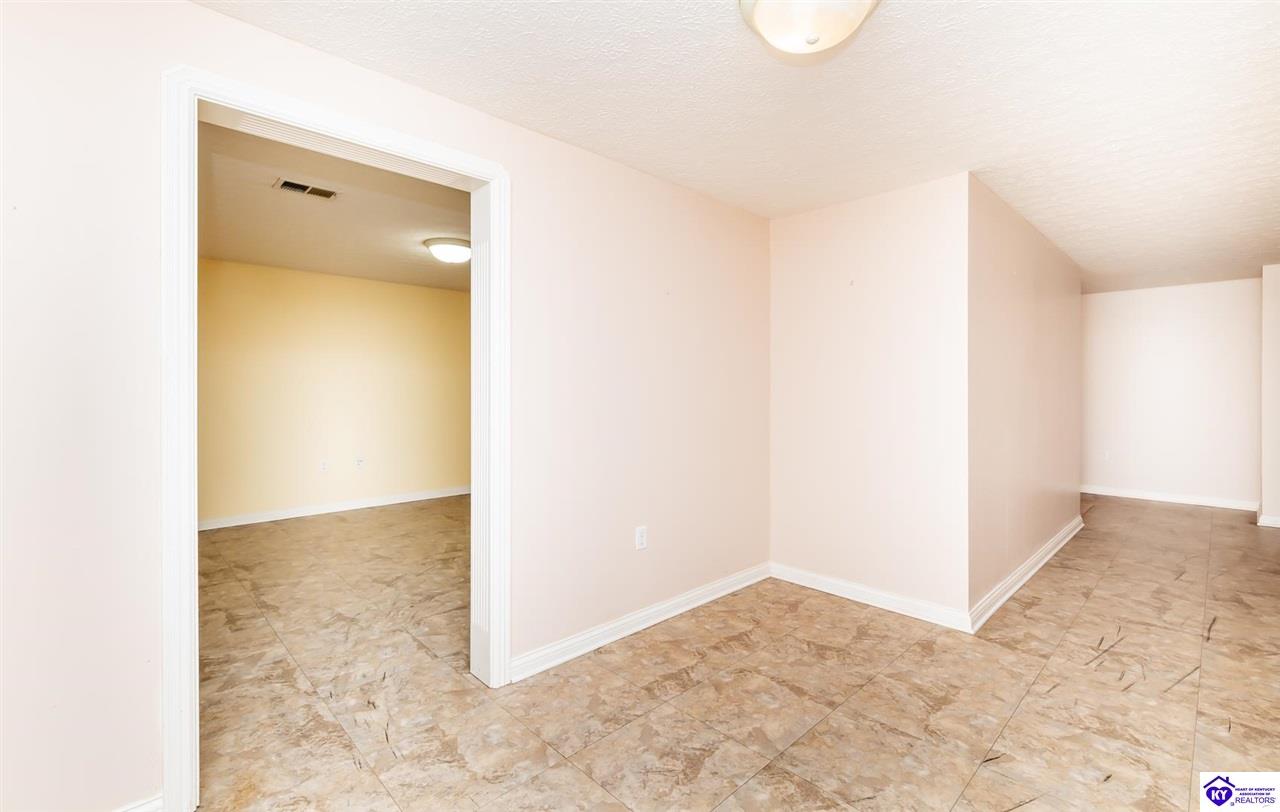 Listing Picture 163 Chase Lake Road Rineyville, KY 40162 MLS HK25001600