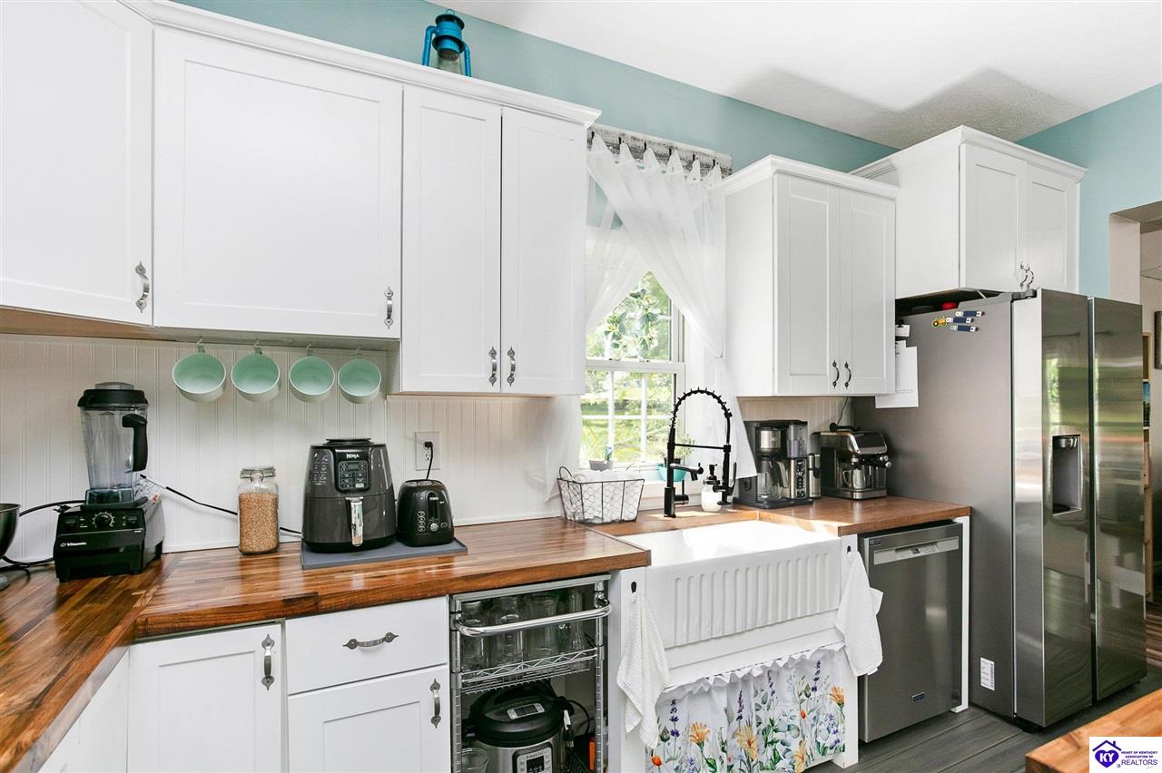 Listing Picture 72 College Street Buffalo, KY 42716 MLS HK25001601