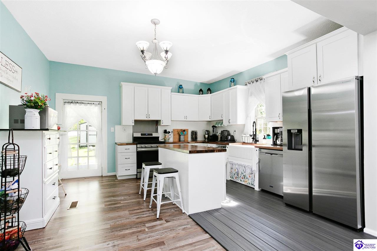 Listing Picture 72 College Street Buffalo, KY 42716 MLS HK25001601