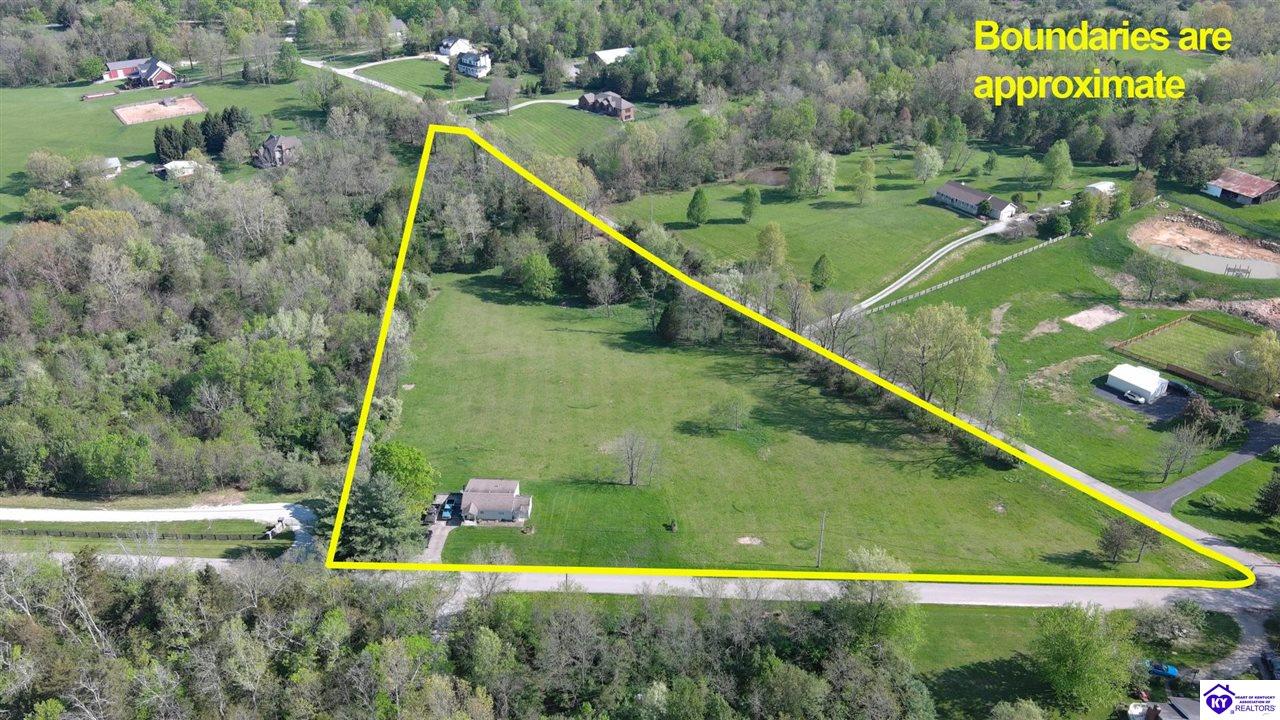 Listing Picture 2400 Spotswood Lane Fisherville, KY 40023 MLS HK25001621