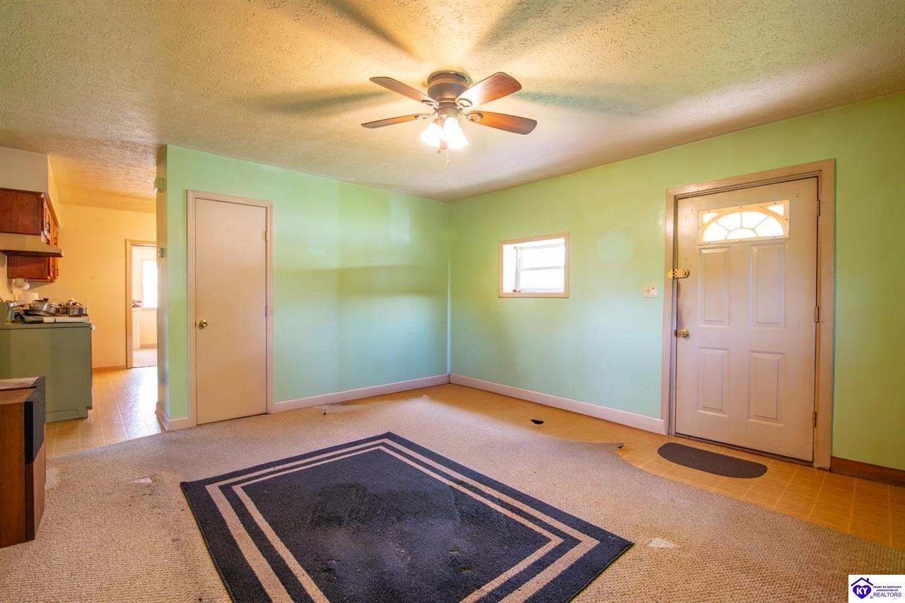 Listing Picture 2400 Spotswood Lane Fisherville, KY 40023 MLS HK25001621