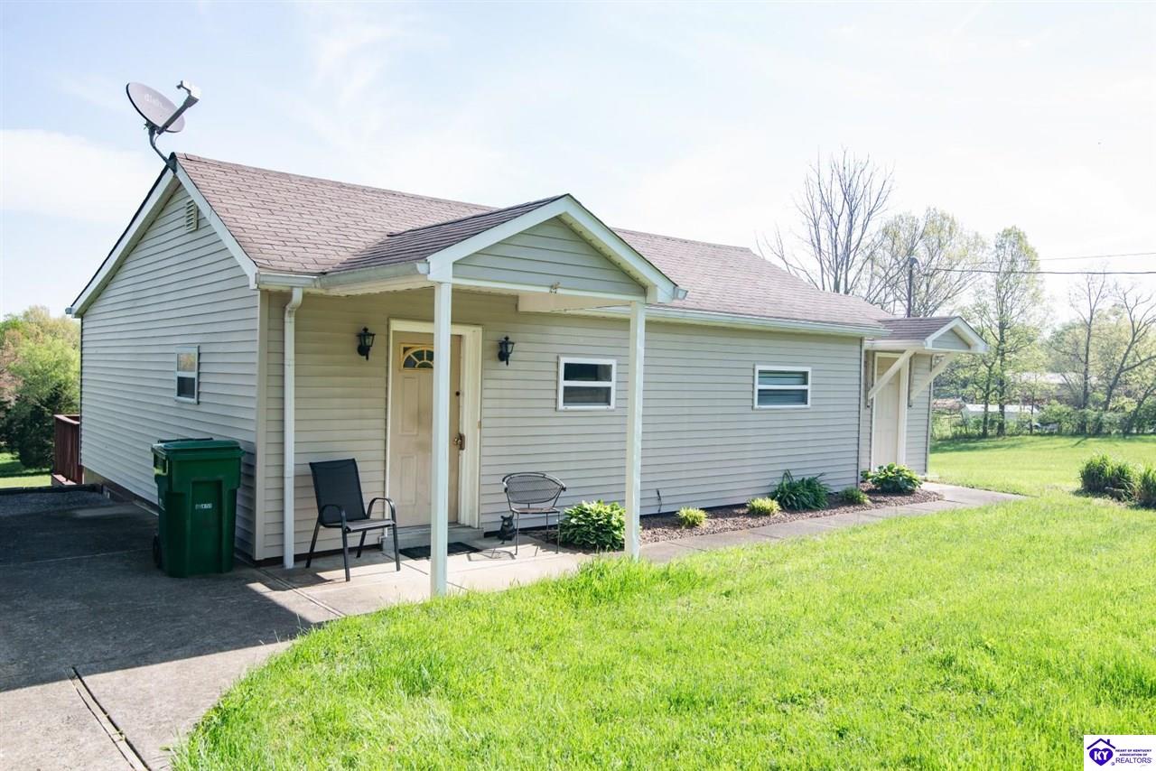 Listing Picture 2400 Spotswood Lane Fisherville, KY 40023 MLS HK25001621