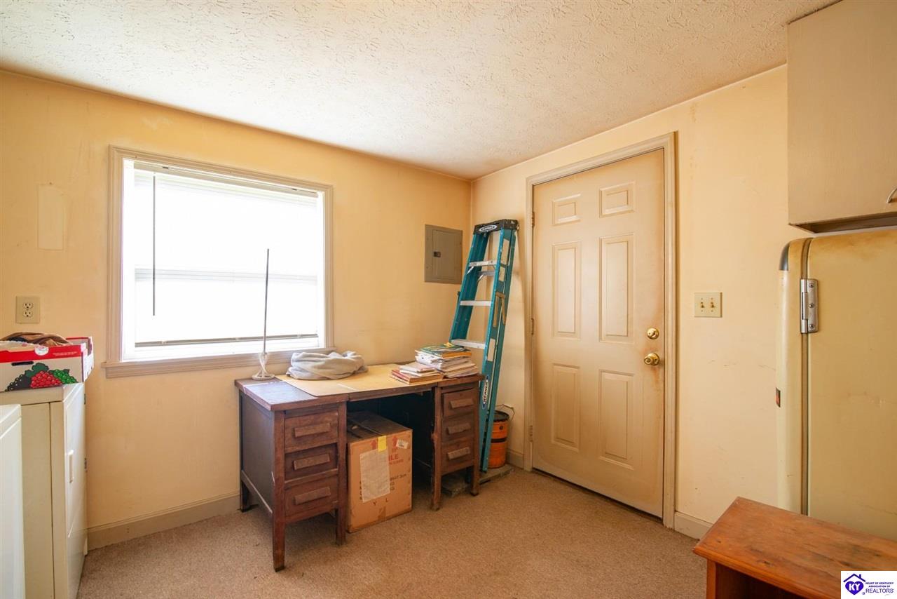 Listing Picture 2400 Spotswood Lane Fisherville, KY 40023 MLS HK25001621