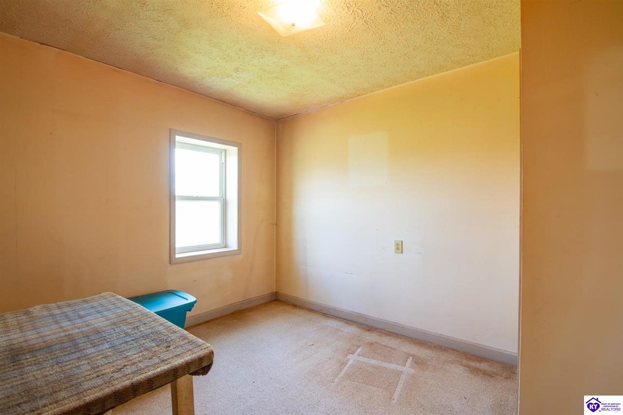 Listing Picture 2400 Spotswood Lane Fisherville, KY 40023 MLS HK25001621