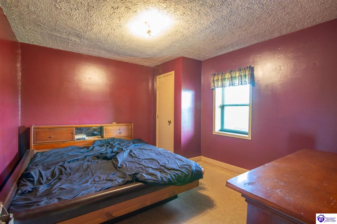 Listing Picture 2400 Spotswood Lane Fisherville, KY 40023 MLS HK25001621