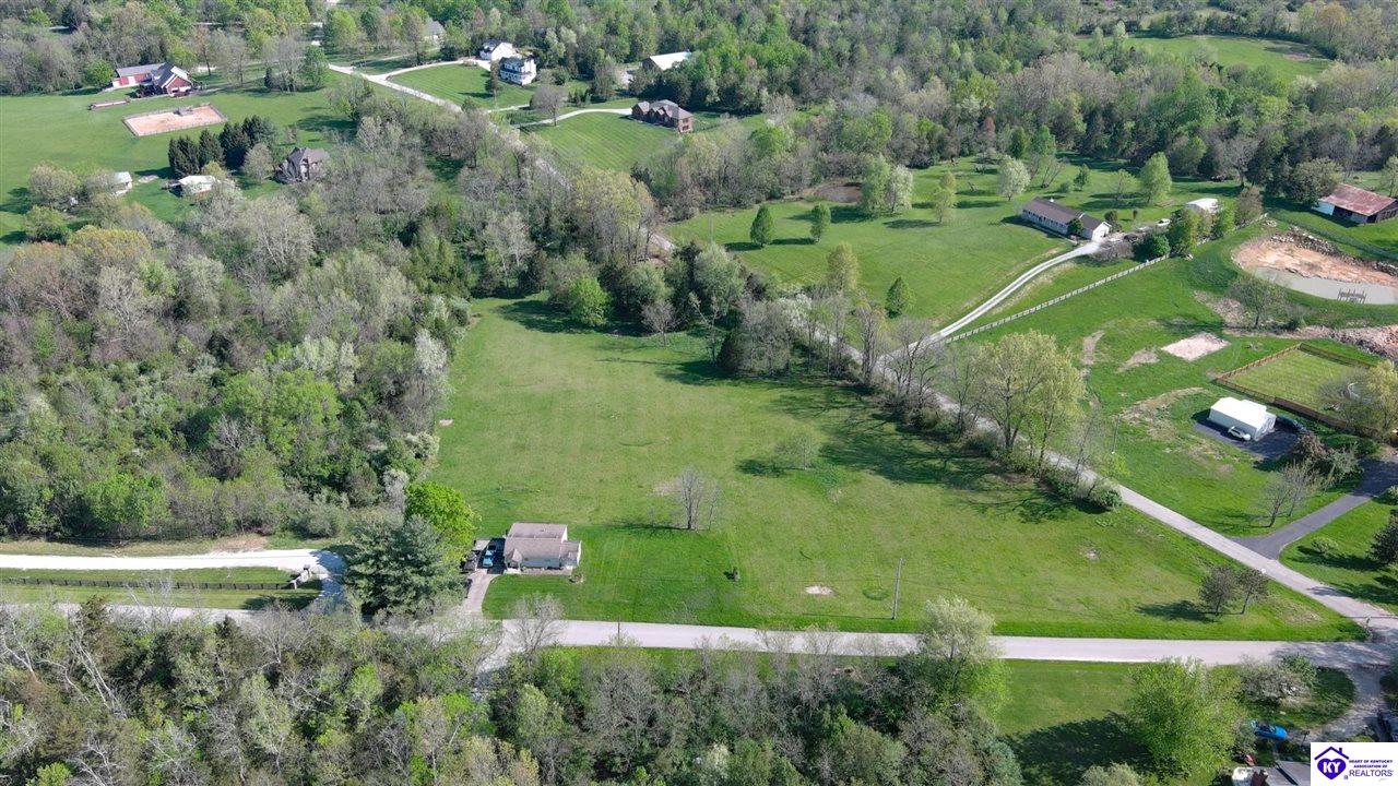 Listing Picture 2400 Spotswood Lane Fisherville, KY 40023 MLS HK25001621