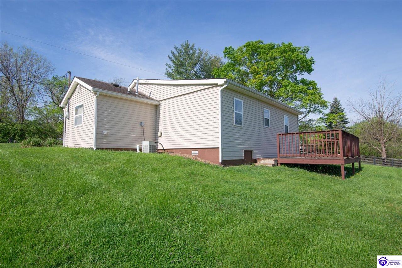 Listing Picture 2400 Spotswood Lane Fisherville, KY 40023 MLS HK25001621