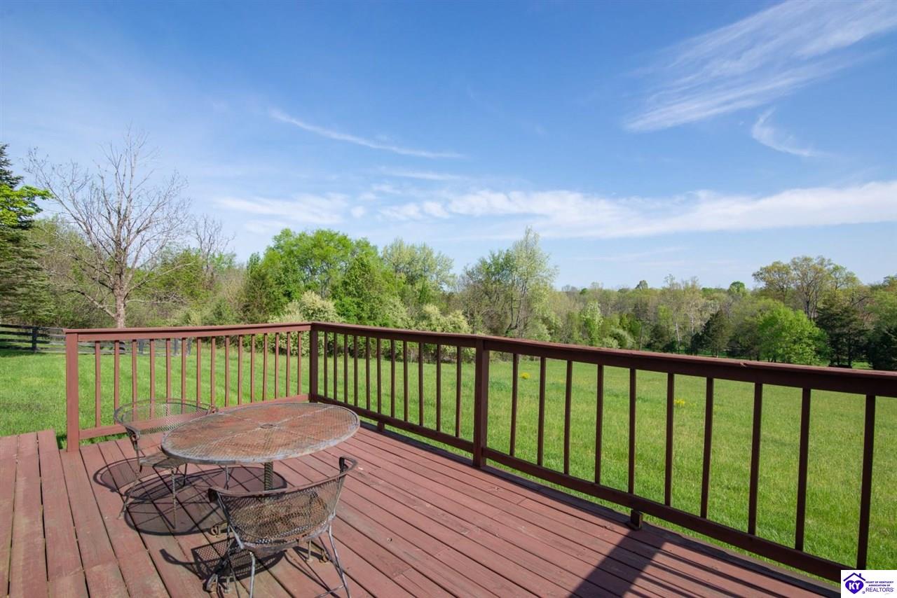 Listing Picture 2400 Spotswood Lane Fisherville, KY 40023 MLS HK25001621