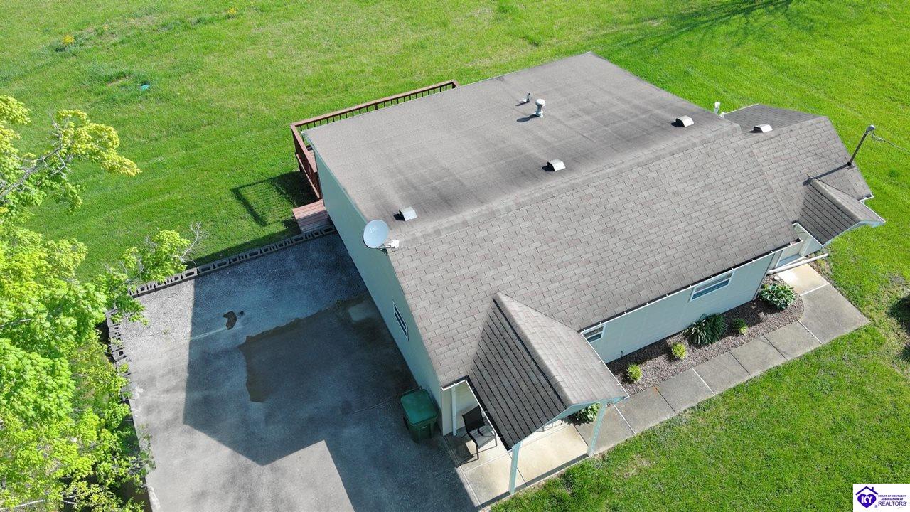 Listing Picture 2400 Spotswood Lane Fisherville, KY 40023 MLS HK25001621