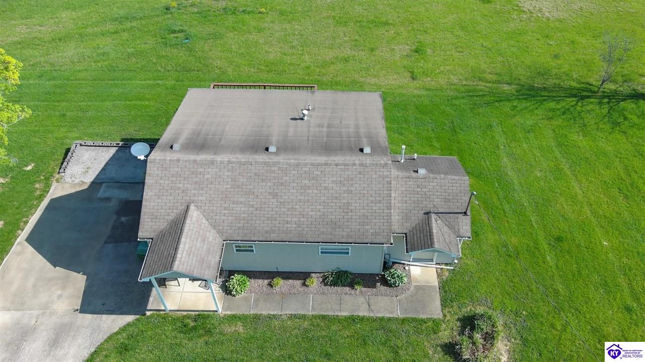 Listing Picture 2400 Spotswood Lane Fisherville, KY 40023 MLS HK25001621