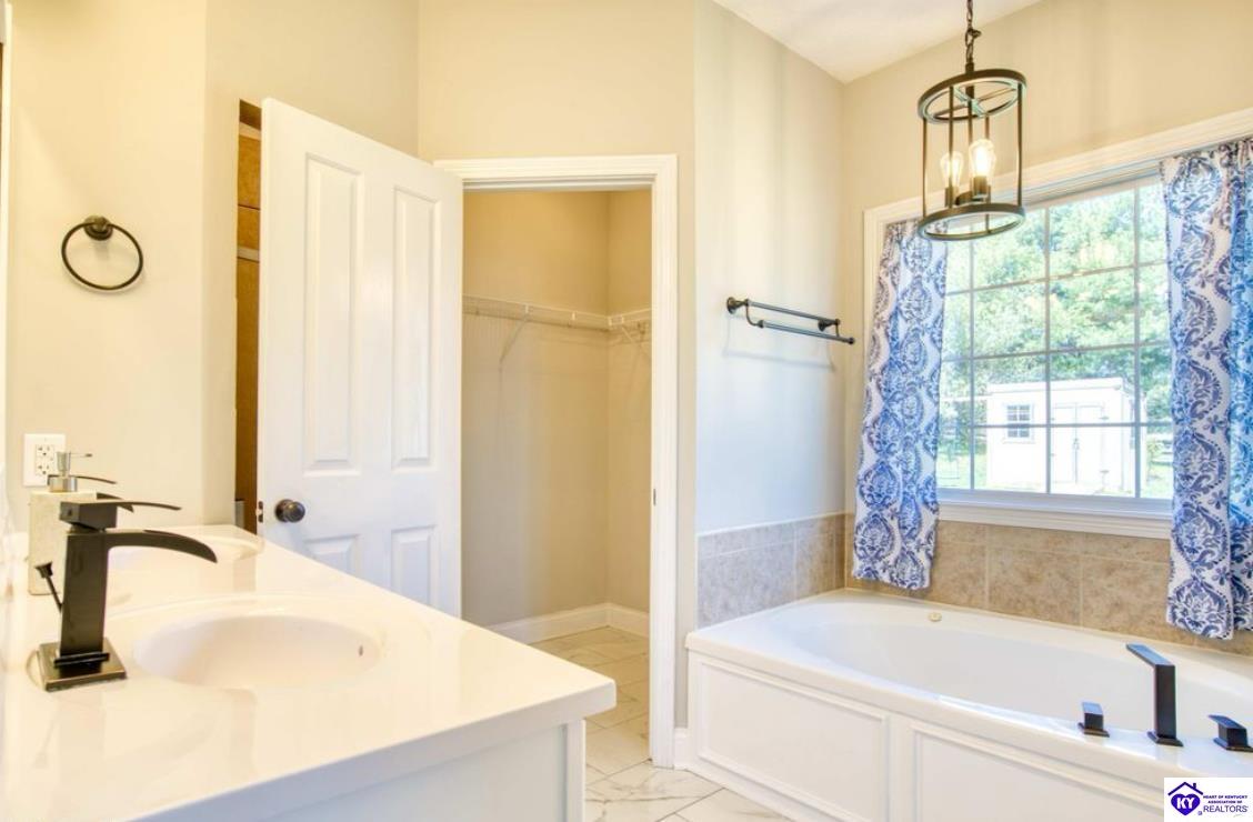 Listing Picture 112 Tuscany Lane Vine Grove, KY 40175 MLS HK25001624