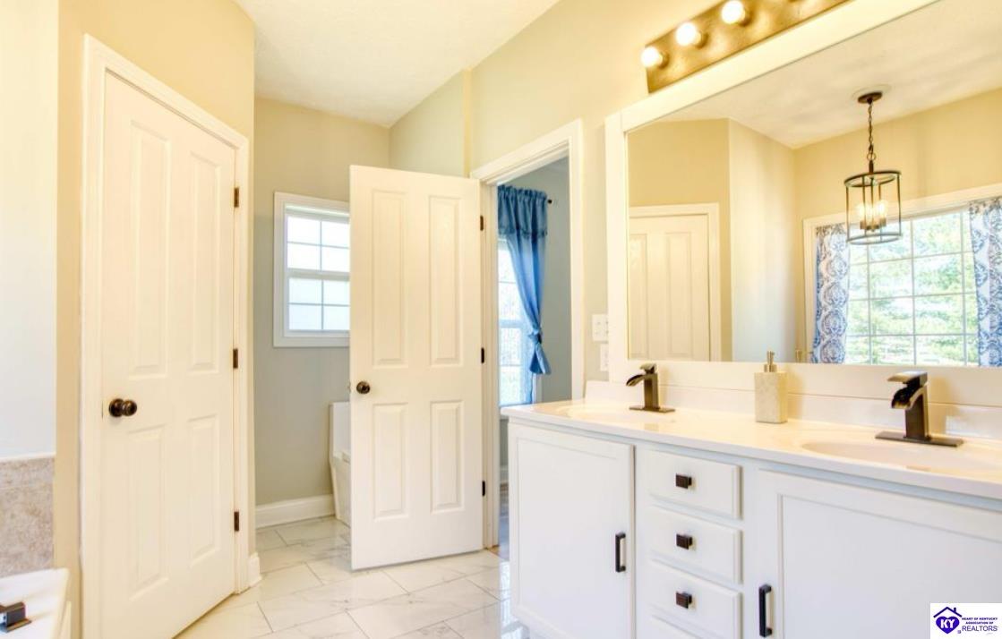 Listing Picture 112 Tuscany Lane Vine Grove, KY 40175 MLS HK25001624