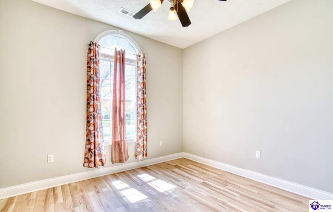 Listing Picture 112 Tuscany Lane Vine Grove, KY 40175 MLS HK25001624