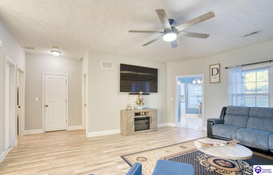 Listing Picture 112 Tuscany Lane Vine Grove, KY 40175 MLS HK25001624