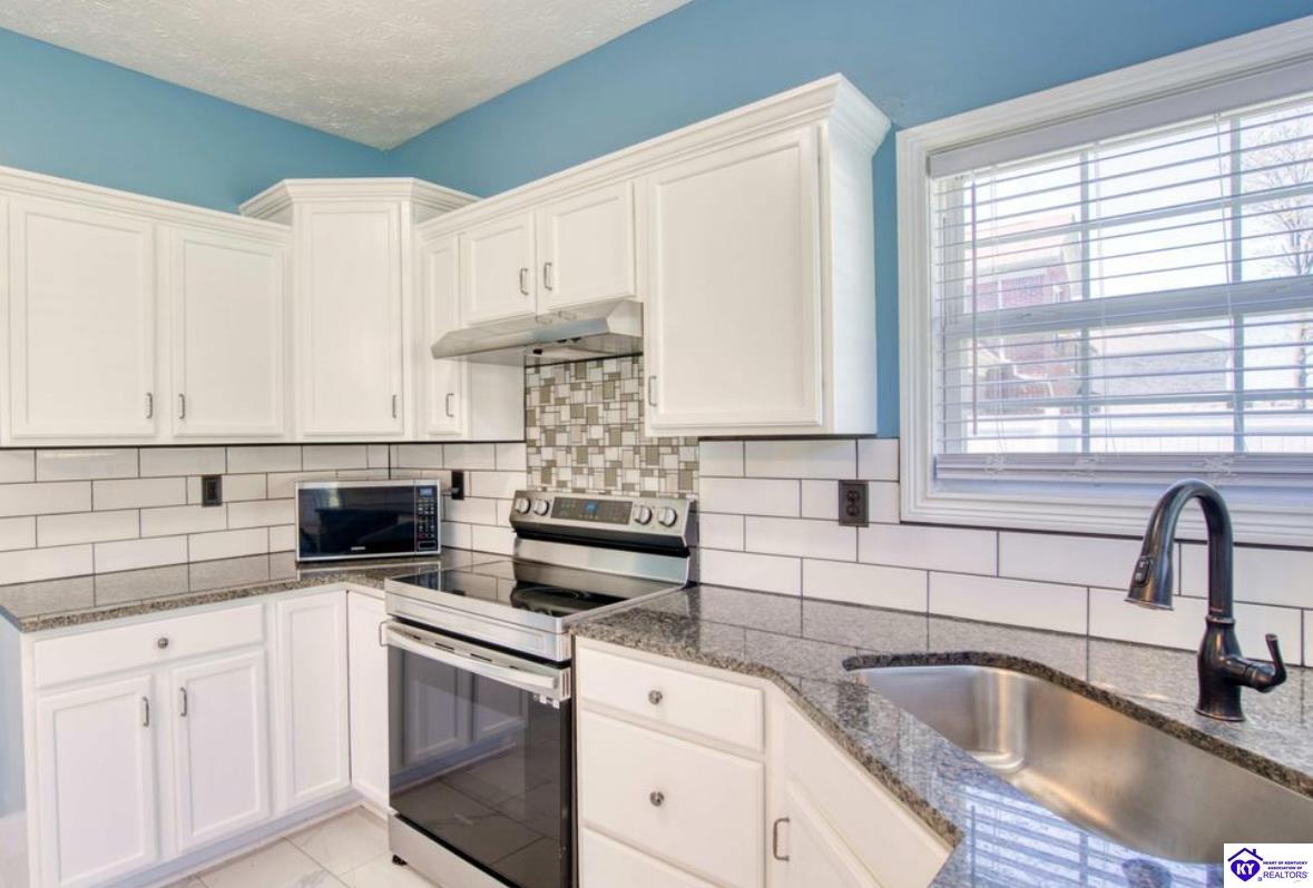 Listing Picture 112 Tuscany Lane Vine Grove, KY 40175 MLS HK25001624