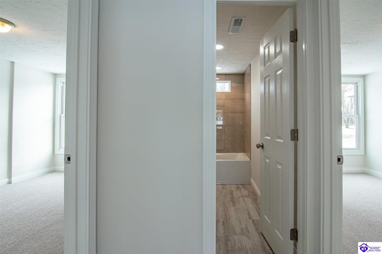 Listing Picture 4420 S Wilson Road Elizabethtown, KY 42701 MLS HK25001631