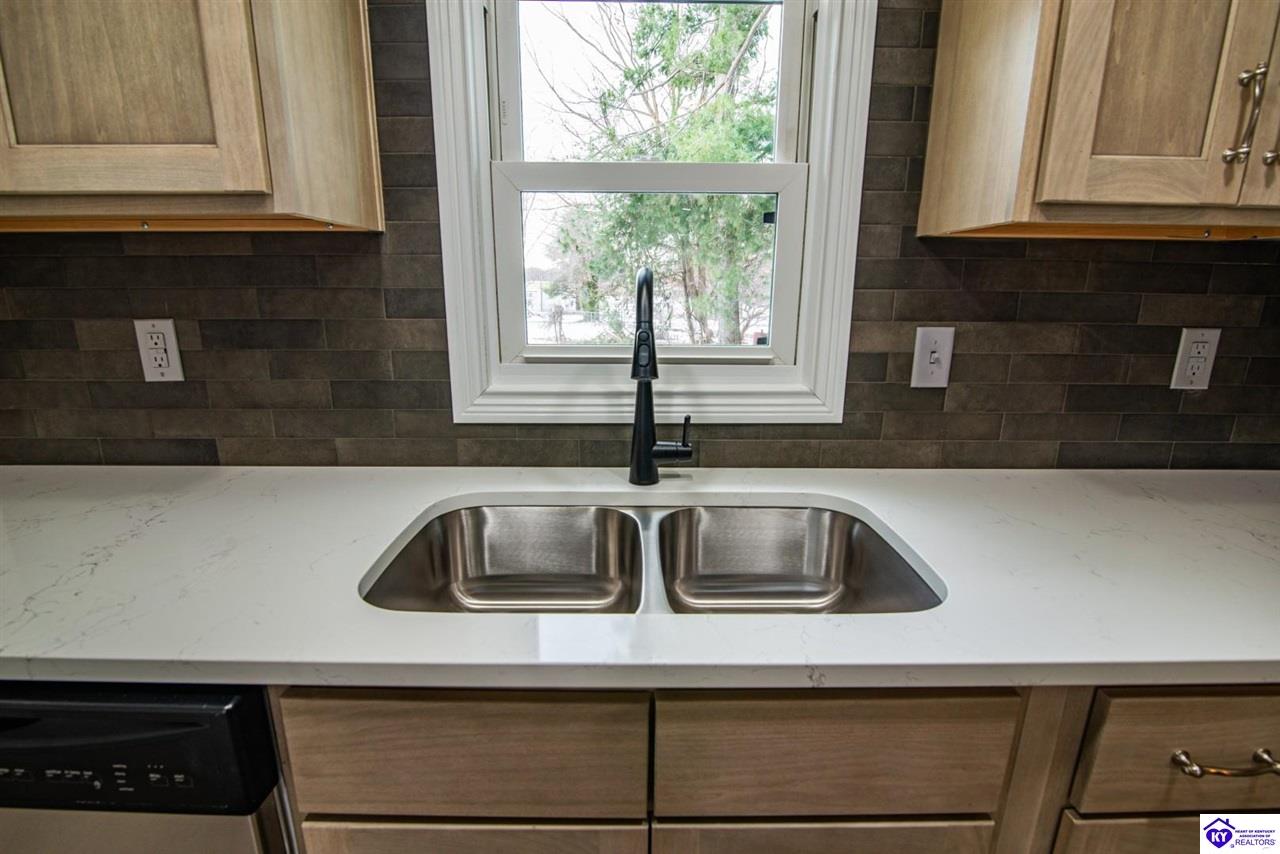 Listing Picture 4420 S Wilson Road Elizabethtown, KY 42701 MLS HK25001631