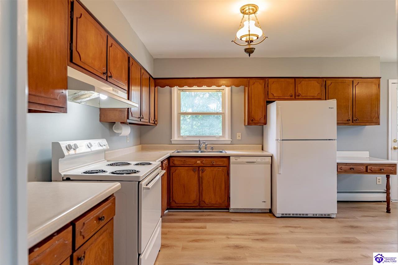 Listing Picture 574 Walnut Hill Road Elizabethtown, KY 42701 MLS HK25001641