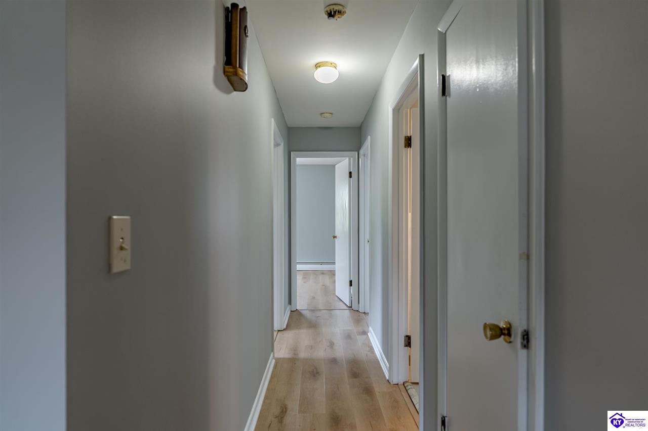 Listing Picture 574 Walnut Hill Road Elizabethtown, KY 42701 MLS HK25001641