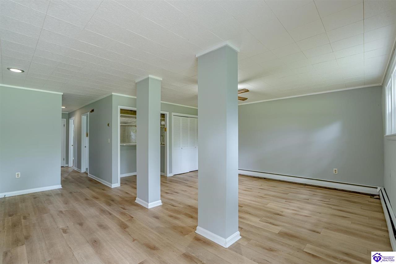 Listing Picture 574 Walnut Hill Road Elizabethtown, KY 42701 MLS HK25001641