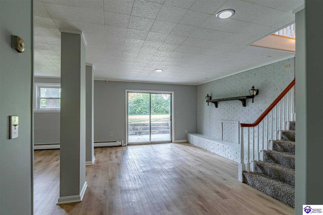 Listing Picture 574 Walnut Hill Road Elizabethtown, KY 42701 MLS HK25001641