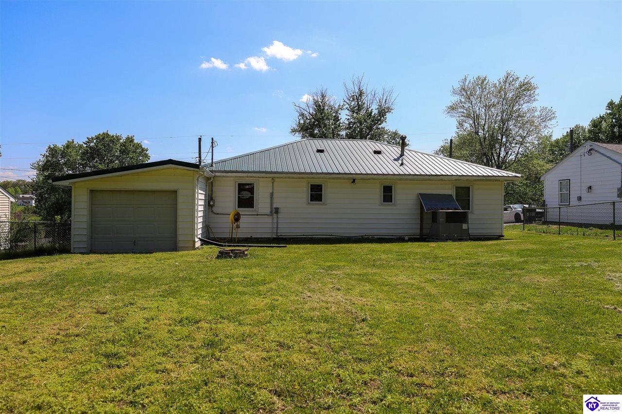 Listing Picture 304 Manley Avenue Vine Grove, KY 40175 MLS HK25001661