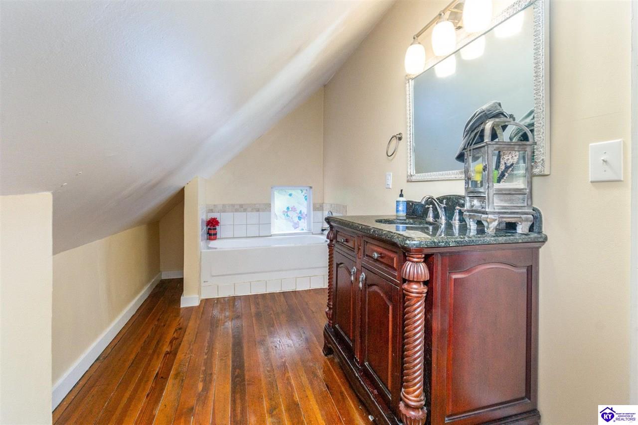 Listing Picture 152 Hamilton Heights Hodgenville, KY 42748 MLS HK25001665