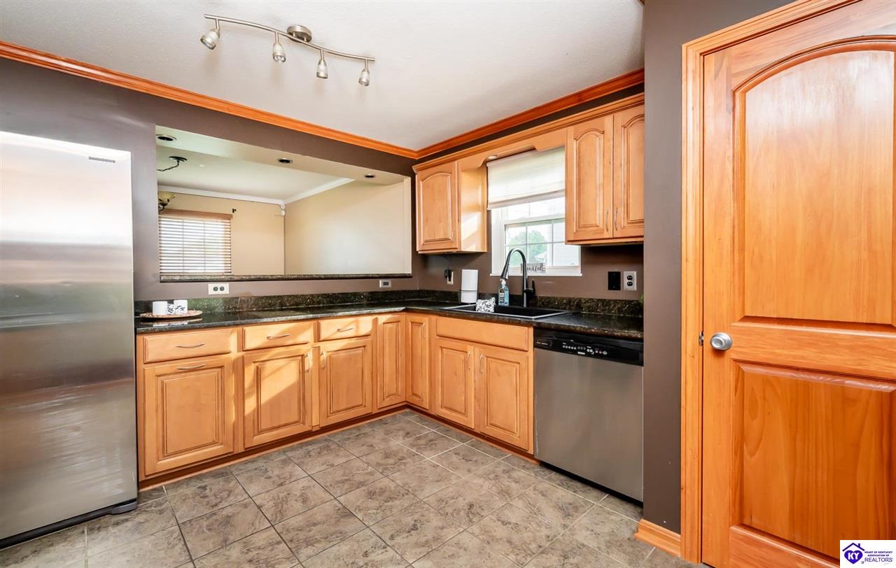 Listing Picture 1304 Fleming Drive Elizabethtown, KY 42701 MLS HK25001671