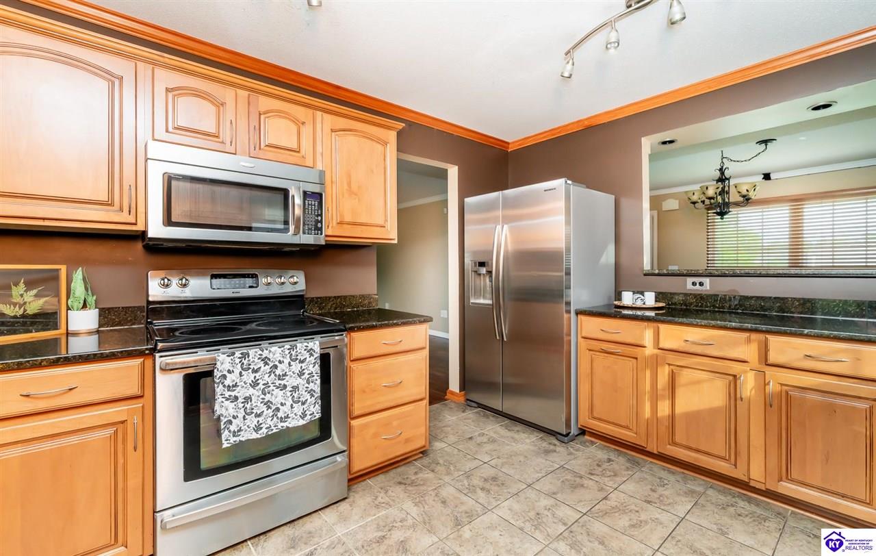 Listing Picture 1304 Fleming Drive Elizabethtown, KY 42701 MLS HK25001671