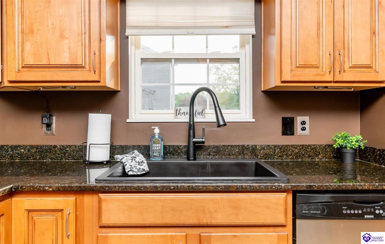 Listing Picture 1304 Fleming Drive Elizabethtown, KY 42701 MLS HK25001671