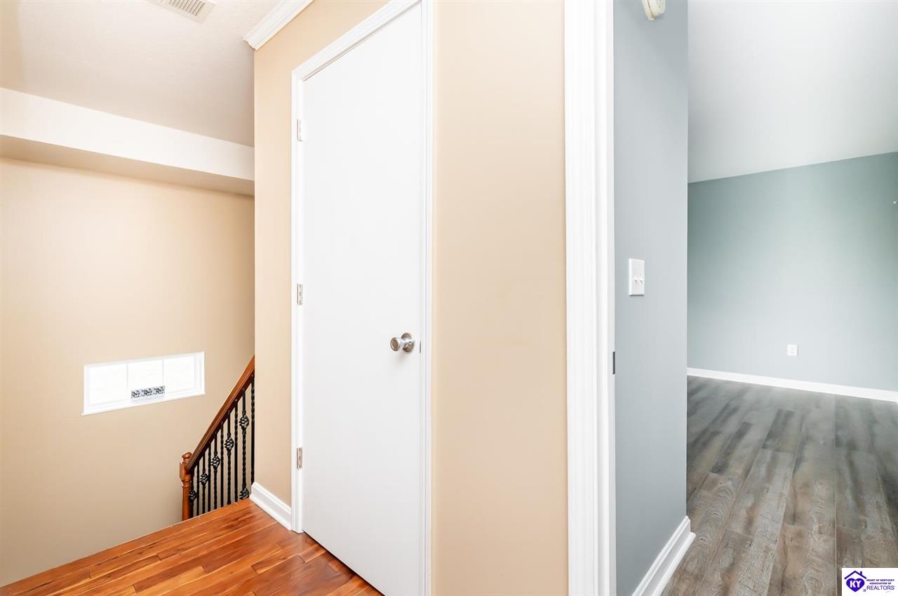 Listing Picture 1304 Fleming Drive Elizabethtown, KY 42701 MLS HK25001671