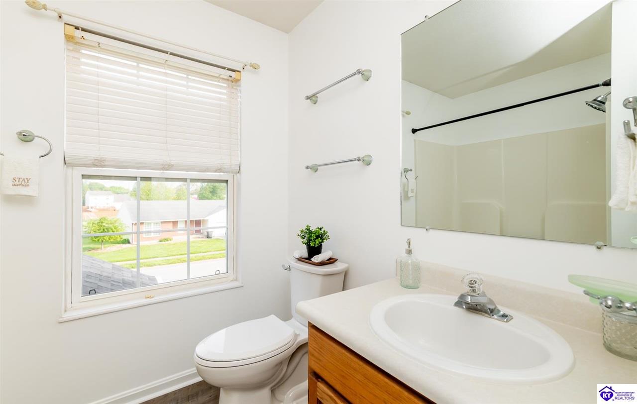 Listing Picture 1304 Fleming Drive Elizabethtown, KY 42701 MLS HK25001671