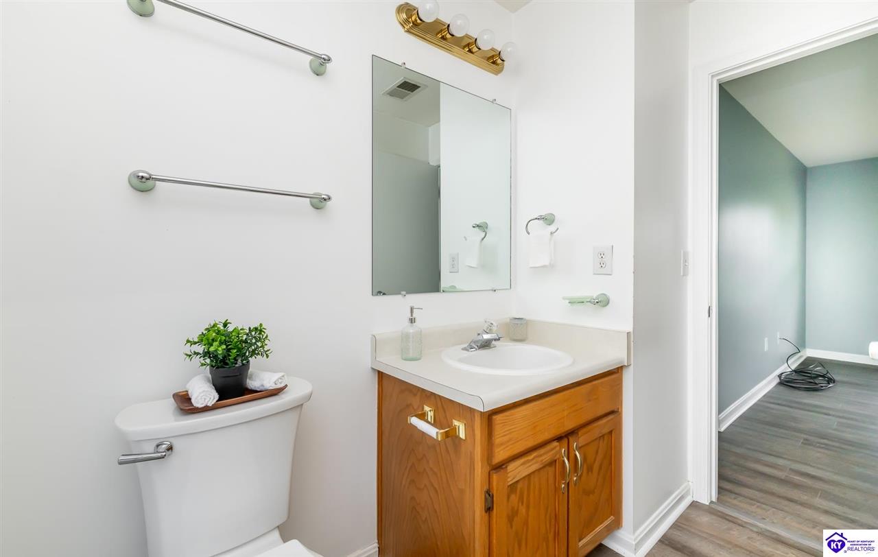 Listing Picture 1304 Fleming Drive Elizabethtown, KY 42701 MLS HK25001671