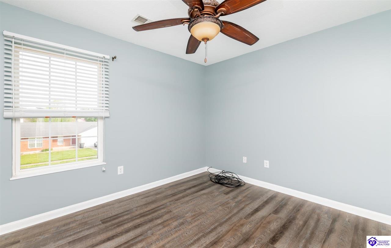 Listing Picture 1304 Fleming Drive Elizabethtown, KY 42701 MLS HK25001671