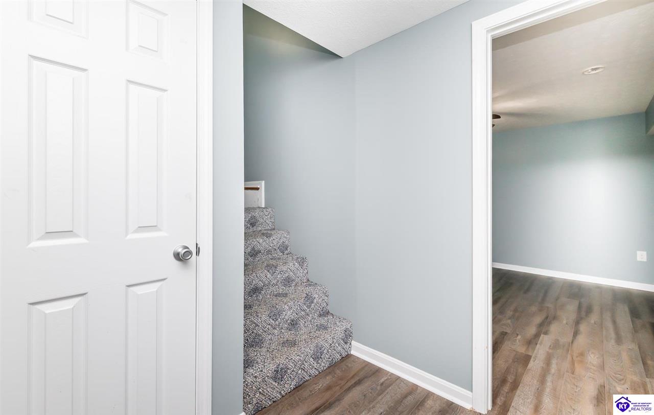 Listing Picture 1304 Fleming Drive Elizabethtown, KY 42701 MLS HK25001671